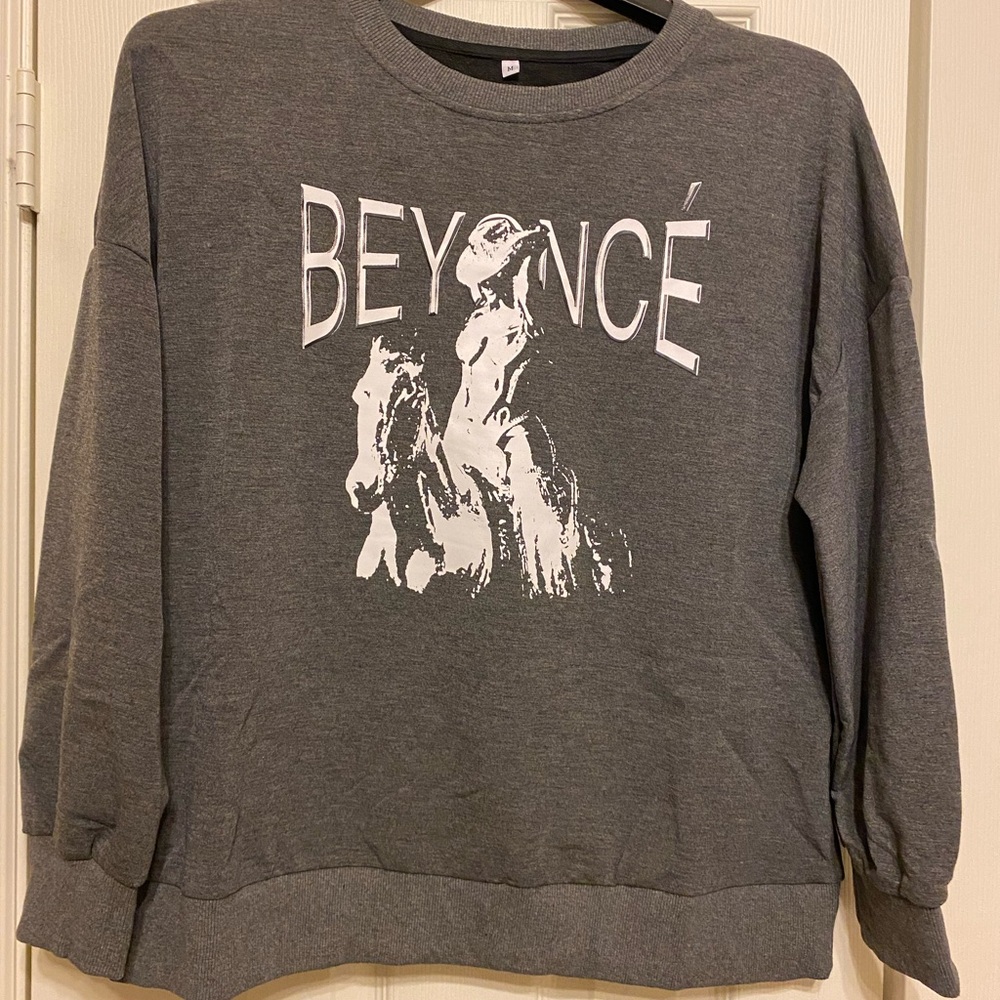 Beyoncé Renaissance Tour Sweat Shirt -New
